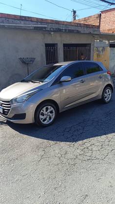 HYUNDAI HB20 1.0 COMFORT PLUS 12V FLEX 4P MANUAL